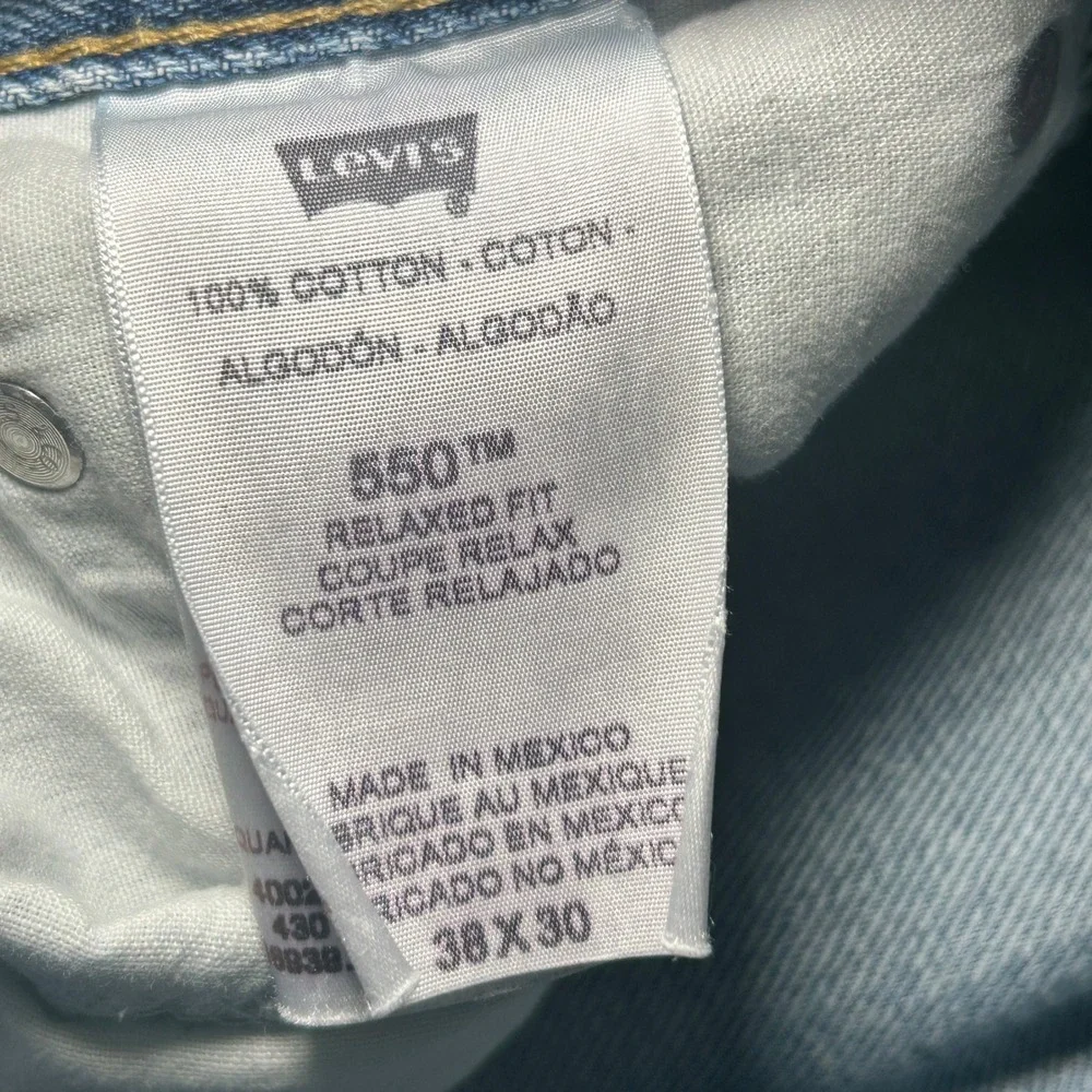Vintage Levi's 550 Relaxed Fit Jeans Men's 90s Y2K Light Wash Mens 38x30 Tapered